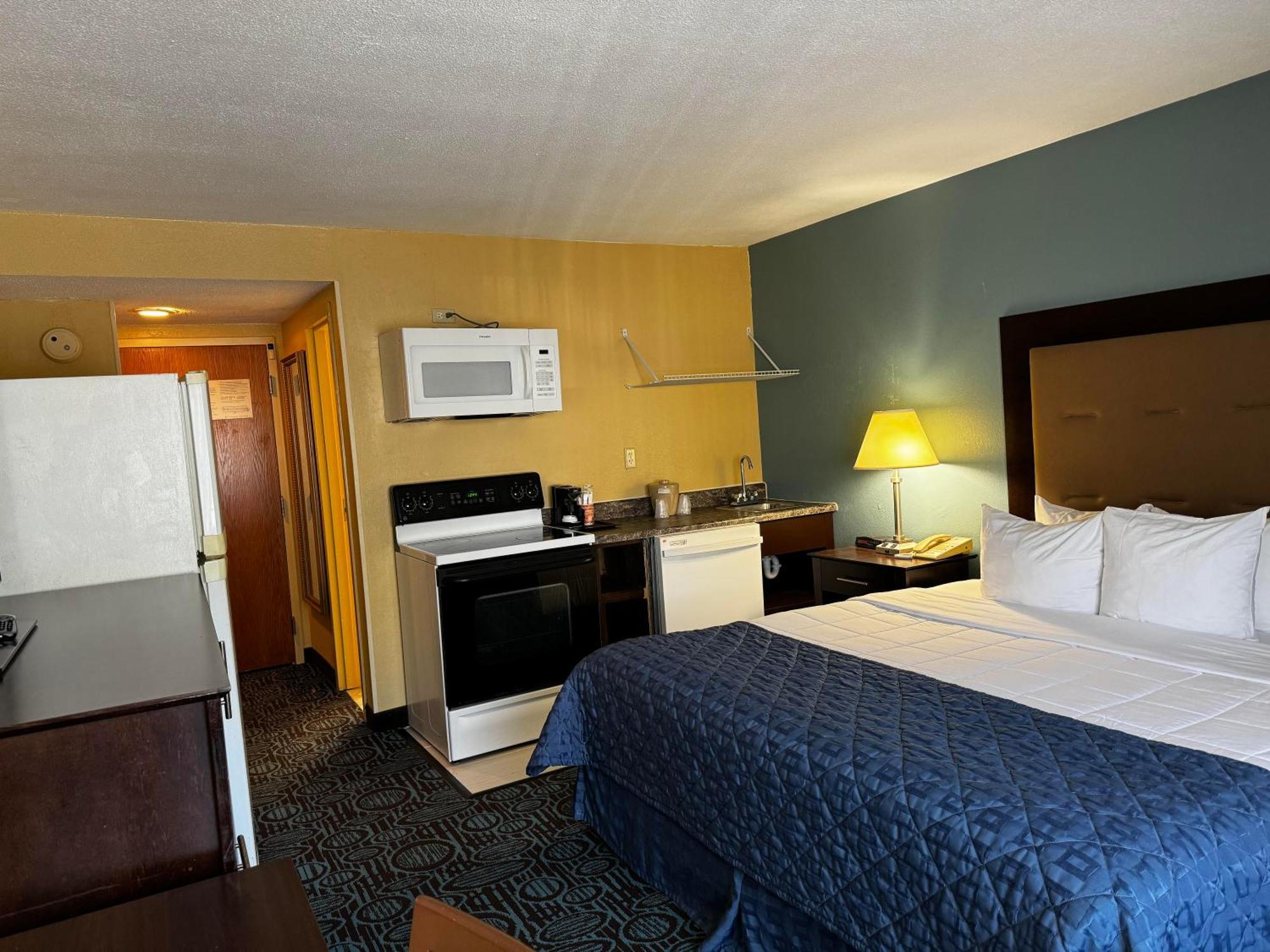 Regency Inn & Suites New London Mystic Exterior foto